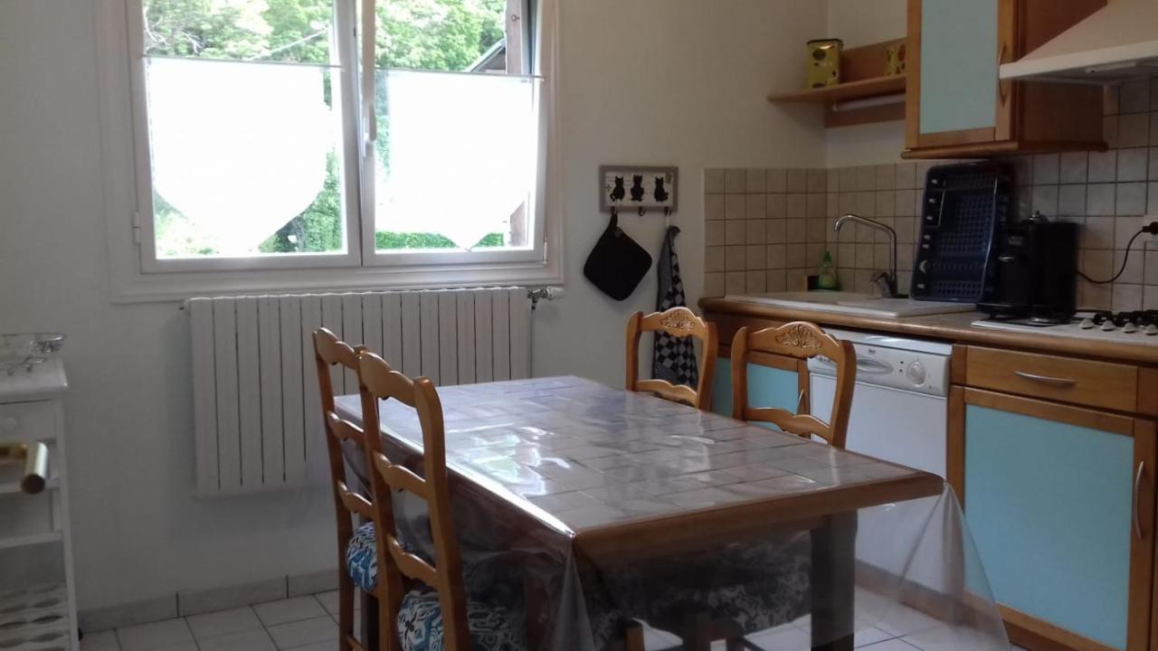 Location Vacances Saint Michel De Maurienne "Le Dahu" Apartment Екстериор снимка